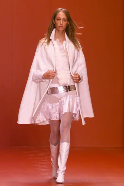 Look 12